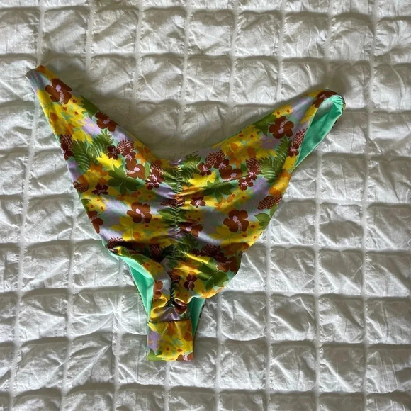 L*Space high waisted bikini bottom - Picture 7 of 8